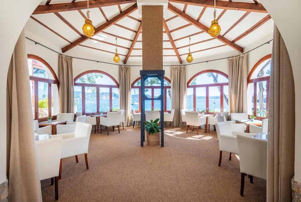 Hotel Cala Fornells Παγκουέρα 4*,